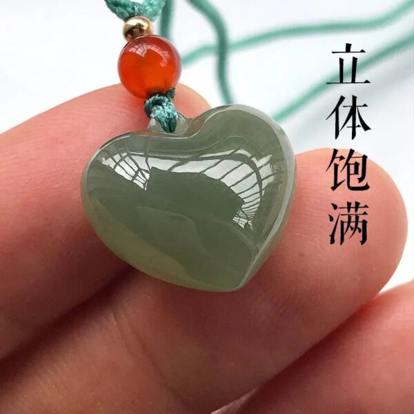 Hetian jade heart-shaped pendant, heart-shaped jade pendant, peach heart jade pendant necklace, small pendant.