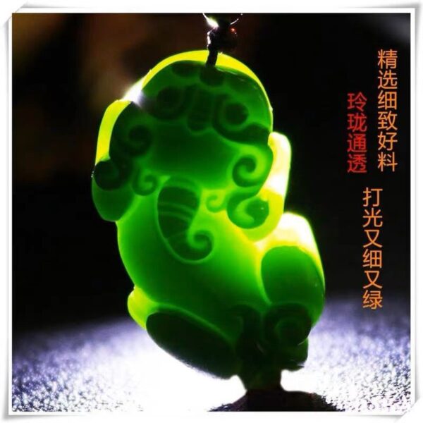 Selected natural Hetian jade jasper Pixiu jade pendant to attract wealth, protect safety, men's and women's necklaces, couple pendants