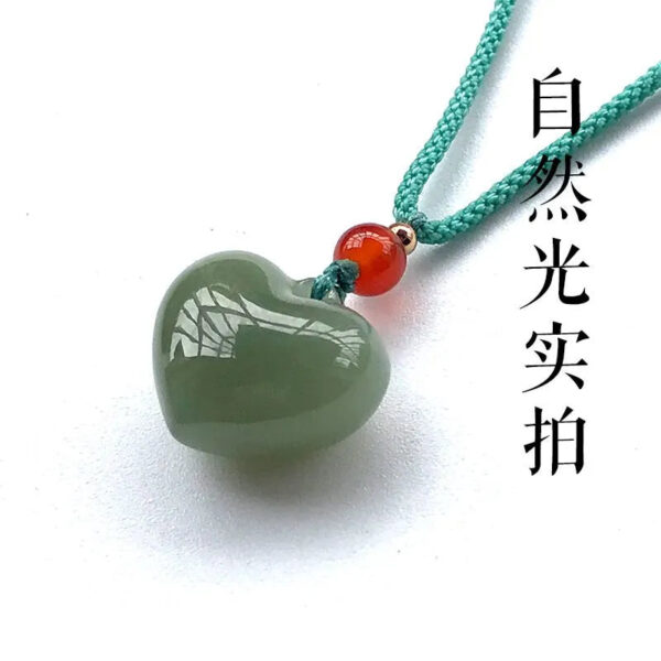 Hetian jade heart-shaped pendant, heart-shaped jade pendant, peach heart jade pendant necklace, small pendant.